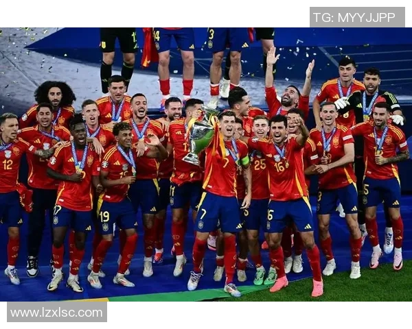 足球明星纷纷送上祝贺图片庆祝球队夺冠展现团结与荣耀